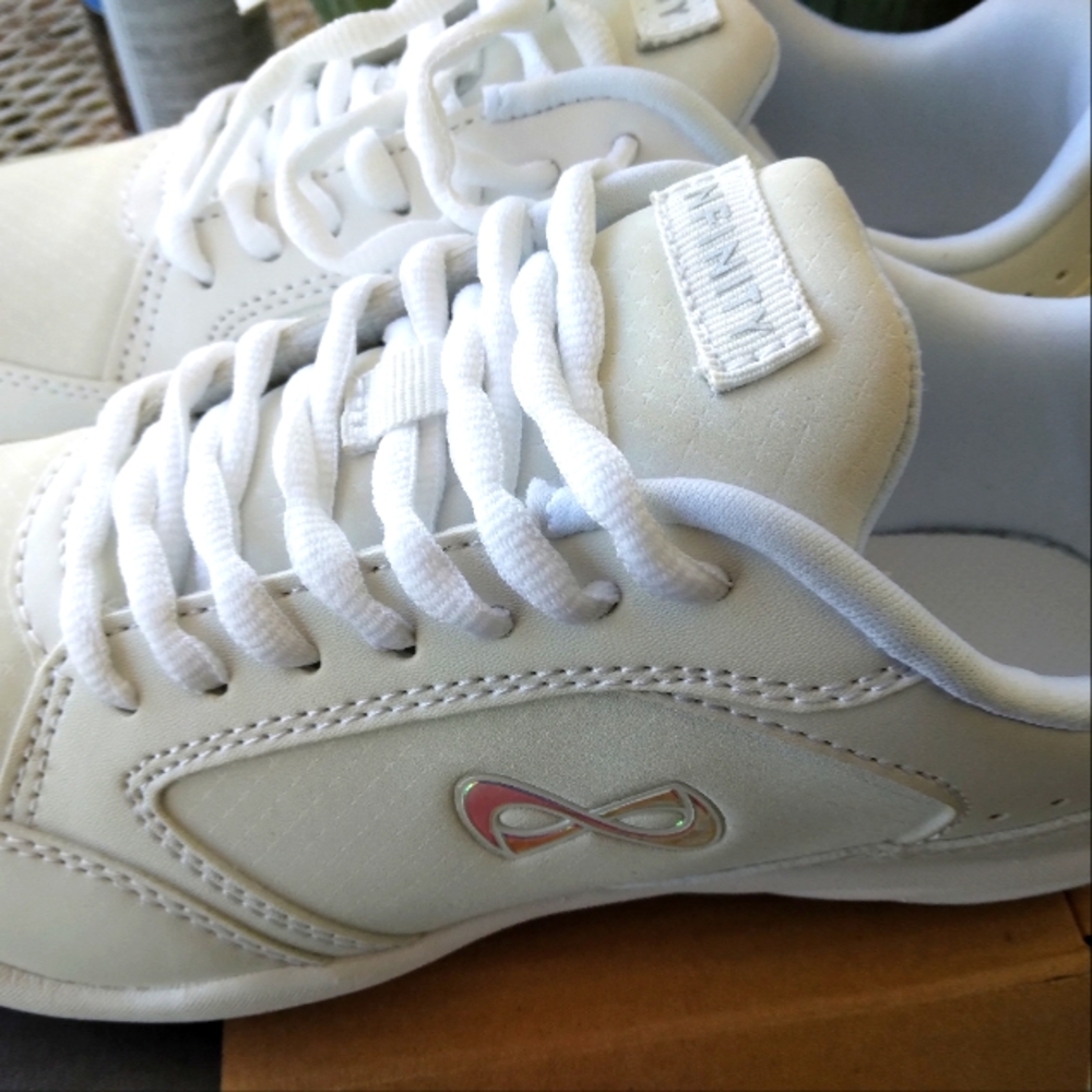 Size (4) Fearless NFINITY Cheer (L)"8 1/2 x (W)3" 1/2×(heel) 2"1/2